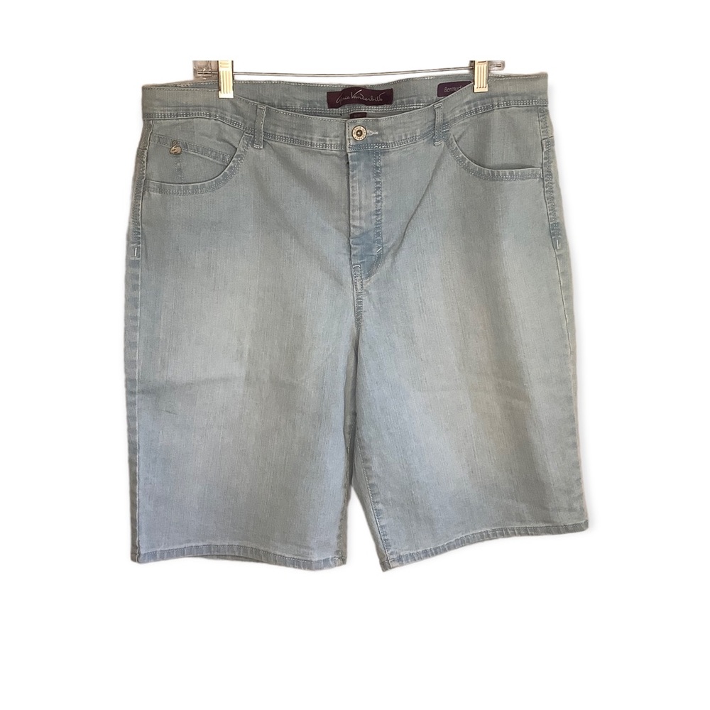 Gloria Vanderbilt Woman’s Shorts